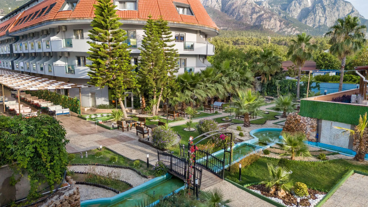 Dedeman Kemer Resort