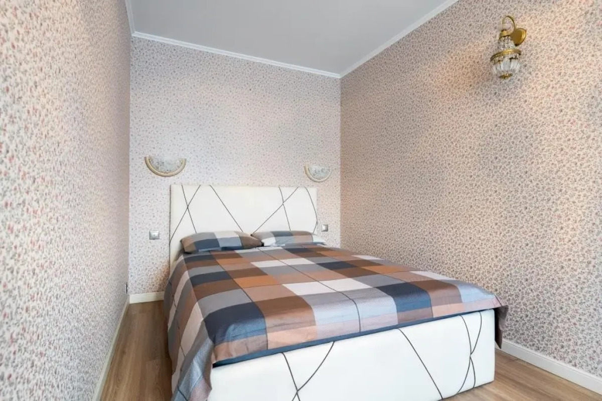 Апартаменты  8-я Парковая  25