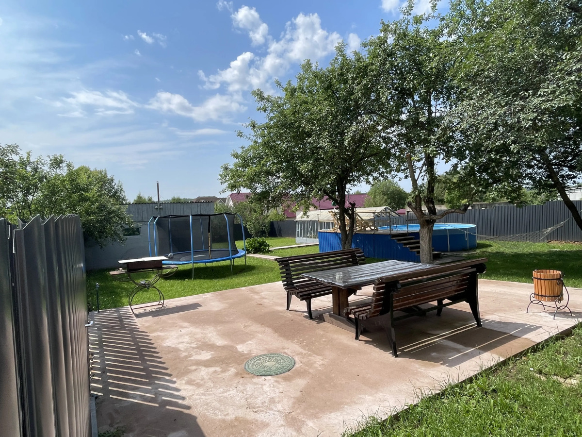 Гостевой Дом с Бассейном