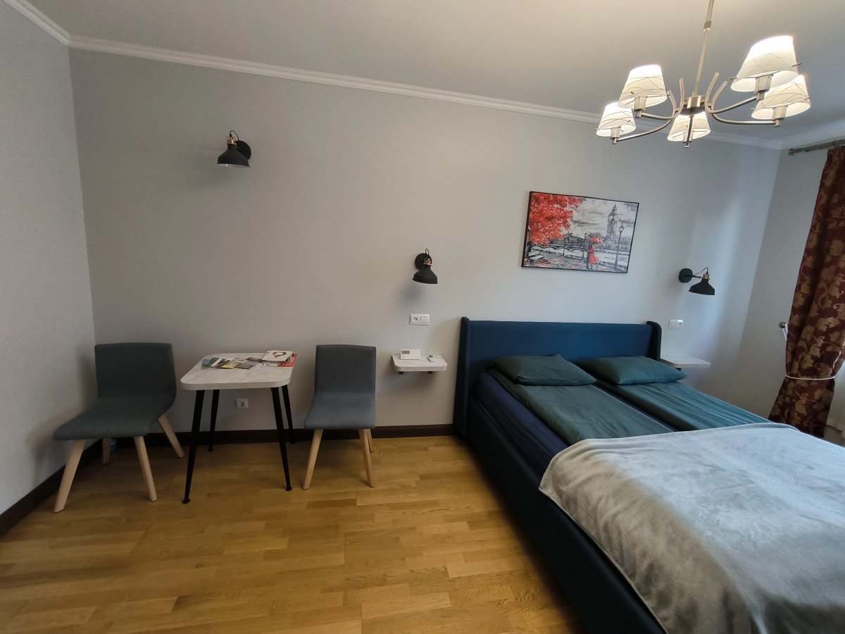 Апартаменты на 8-м этаже в центре, 70 кв. м.