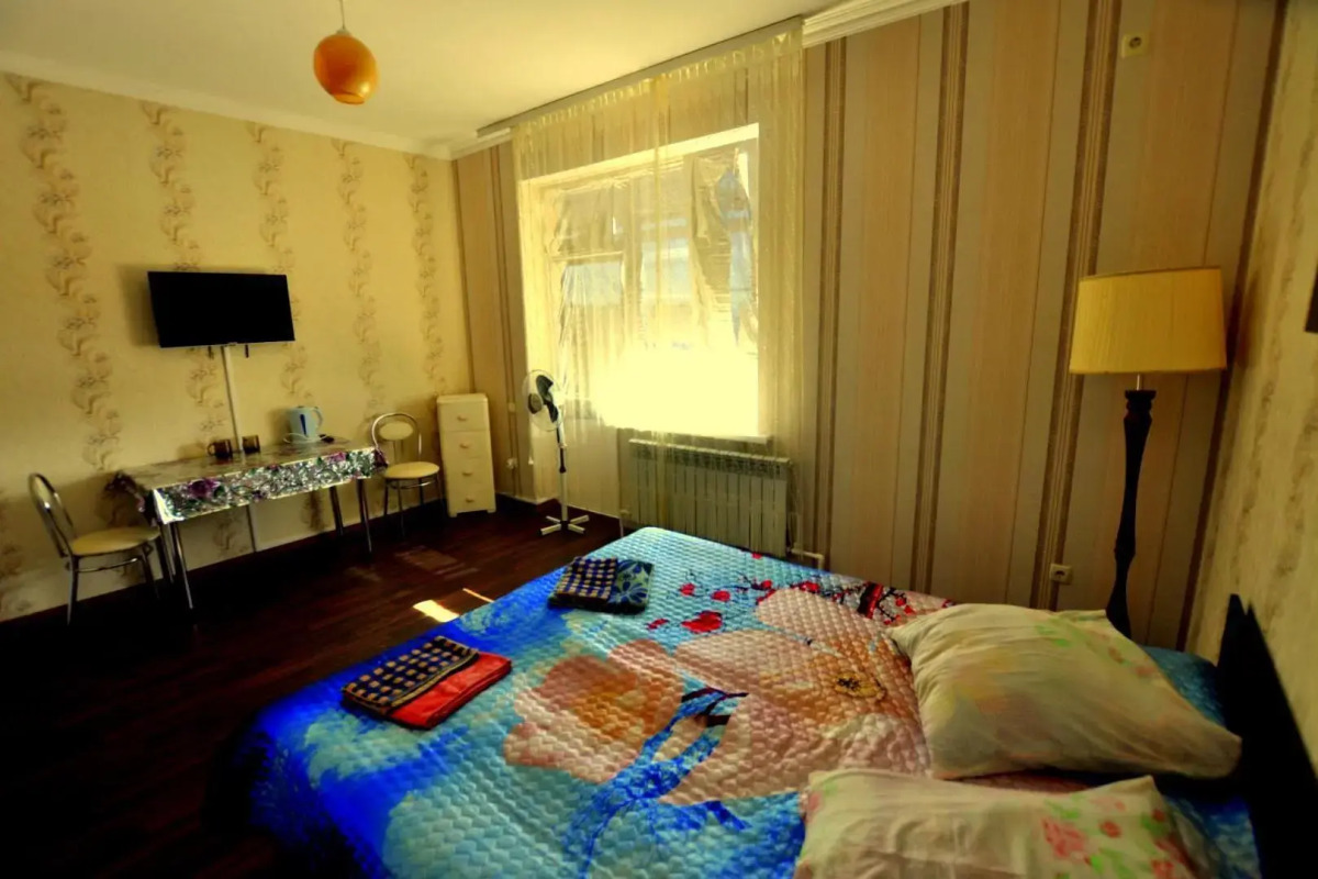 Отель Парамон