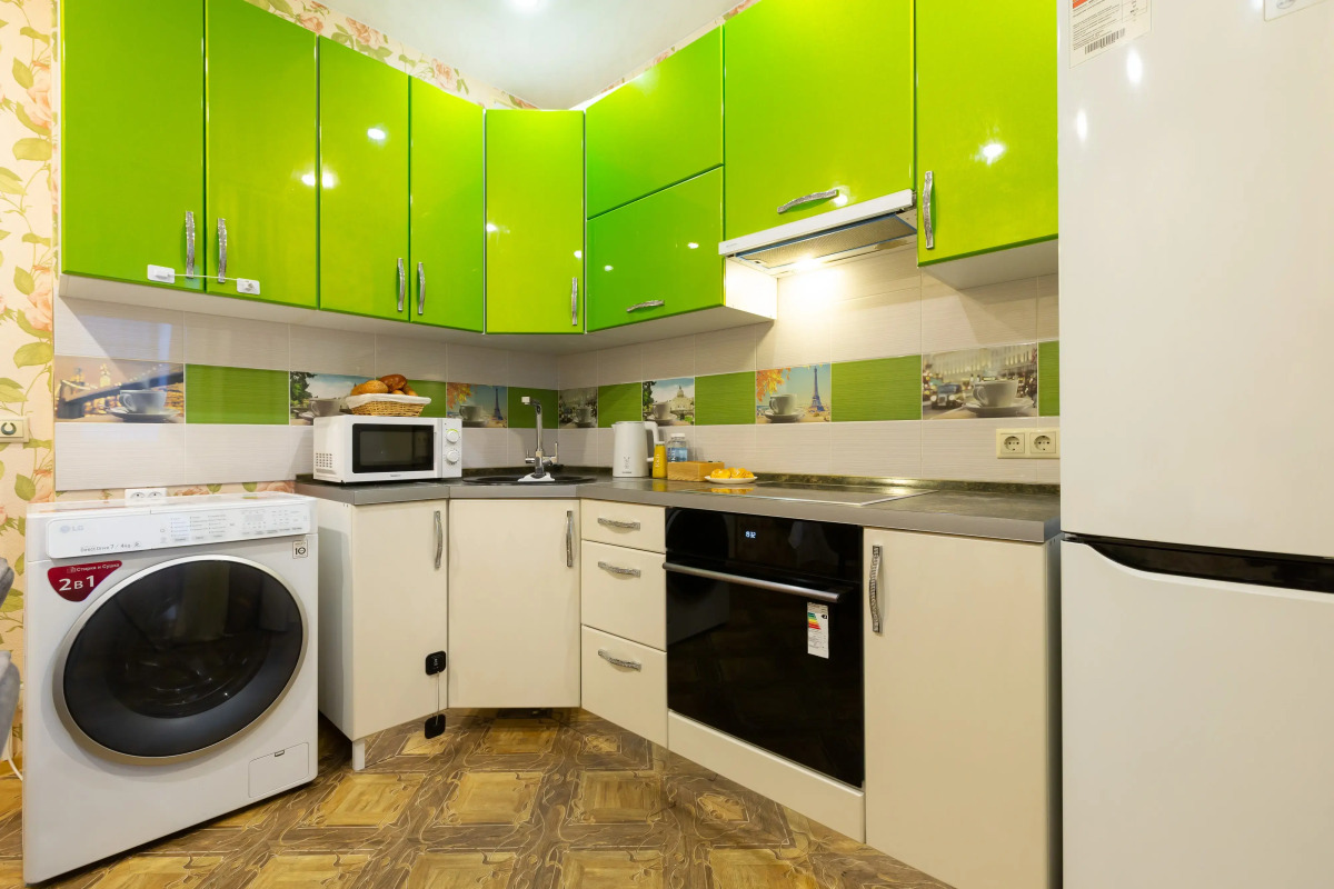 Апартаменты 2комнатные с балконом в мкр "Зеленый Бор"