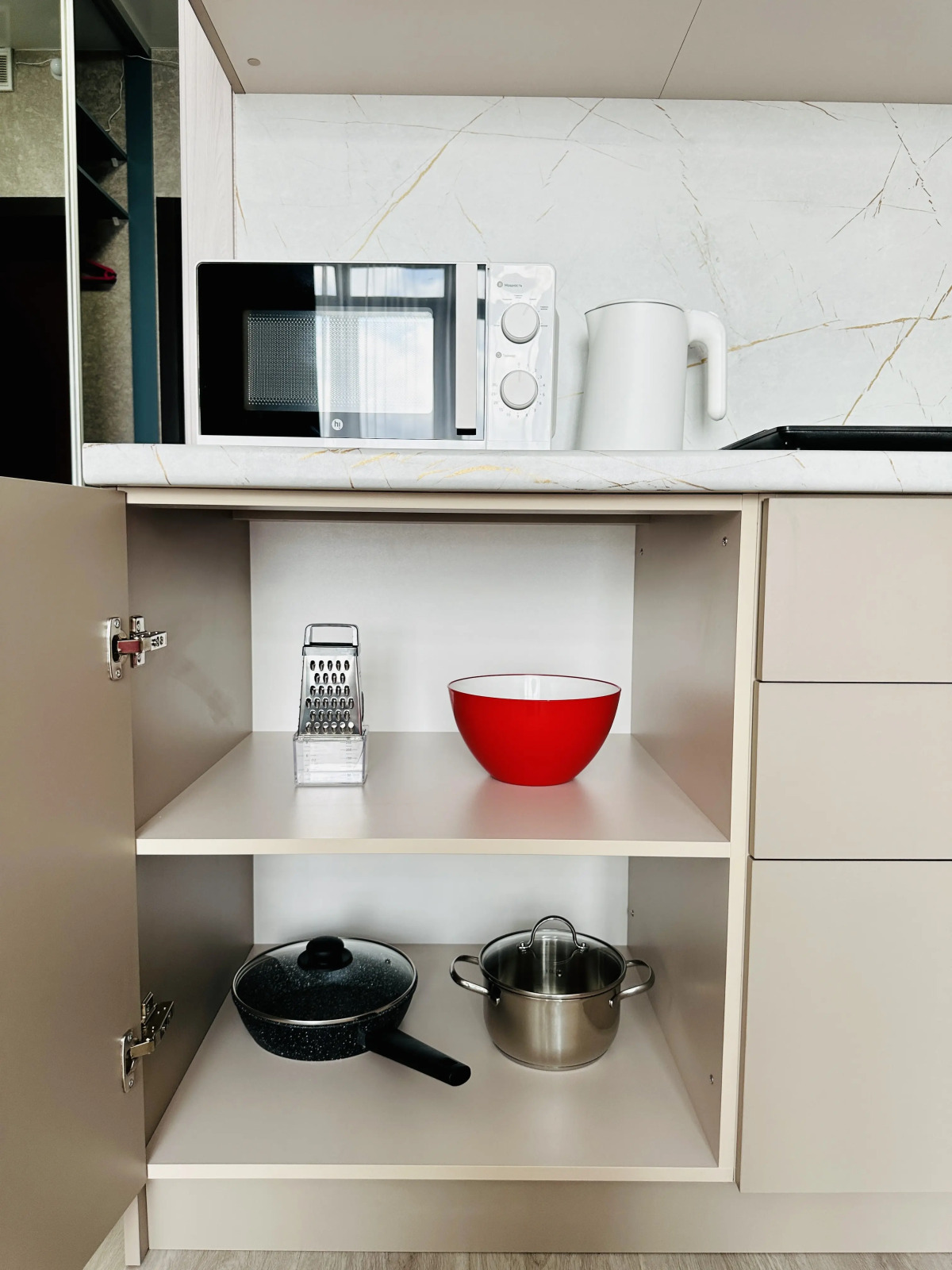 Апартаменты Unique Apart Колибри рядом с 8 Кассационным судом и Знаменским собором на Большевистской 1а