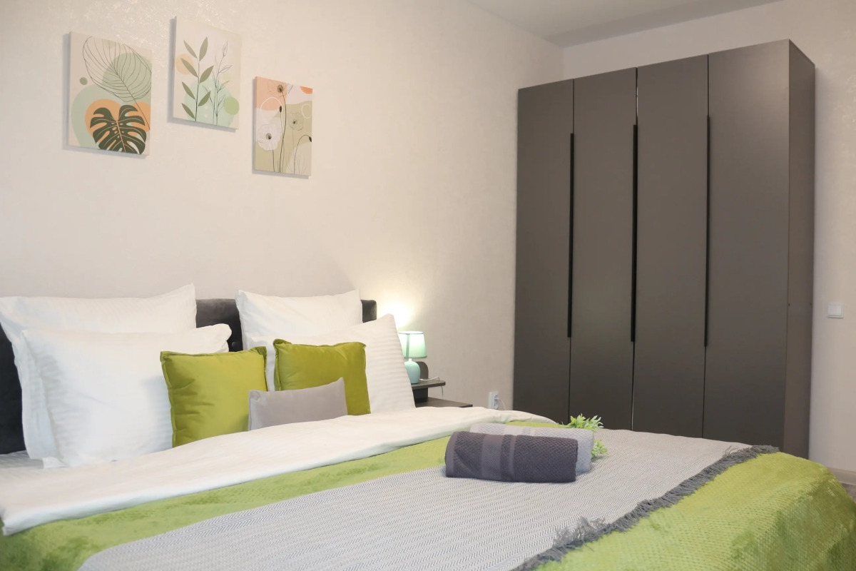 Квартира NiceAparts Евротрешка № 2 на Бурмакинской 7