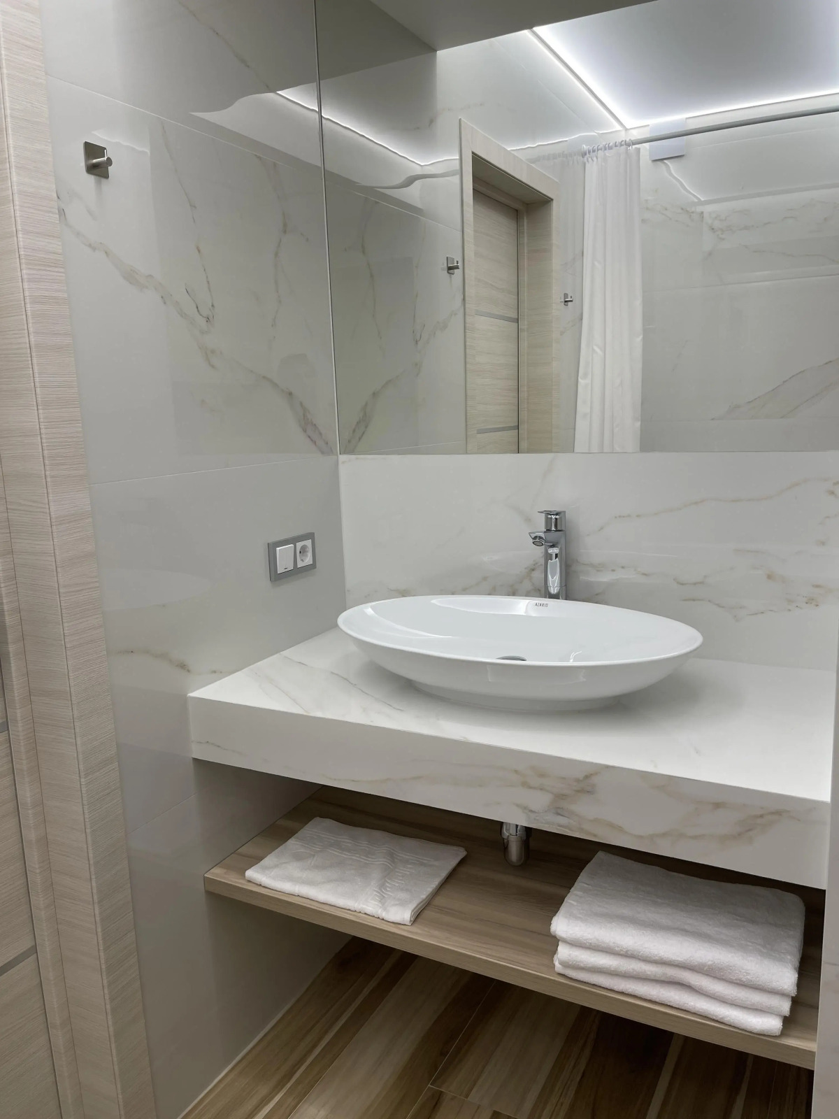 Апартаменты Двухкомнатные апартаменты на набережной