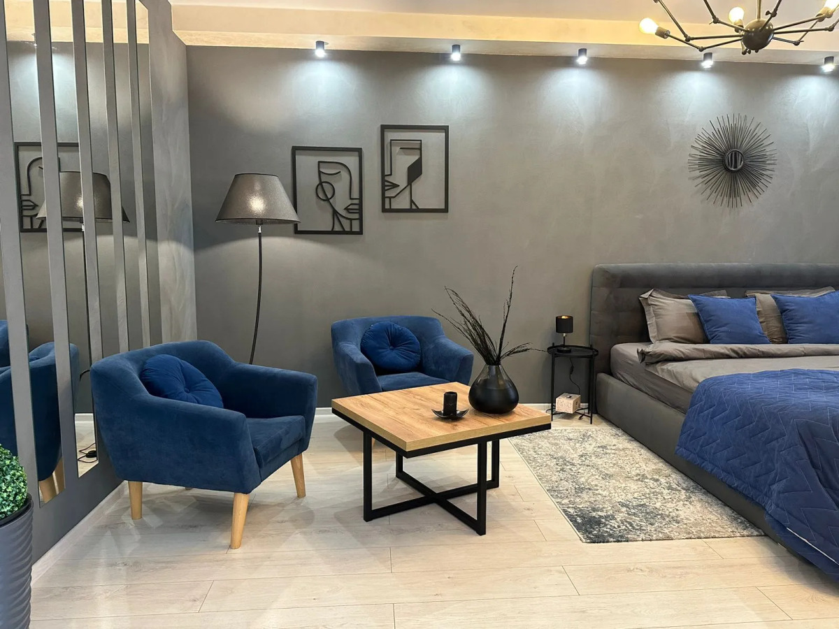 Квартира класса комфоpт плюс с красивым видом из окна в историческом центре города Амалиенау