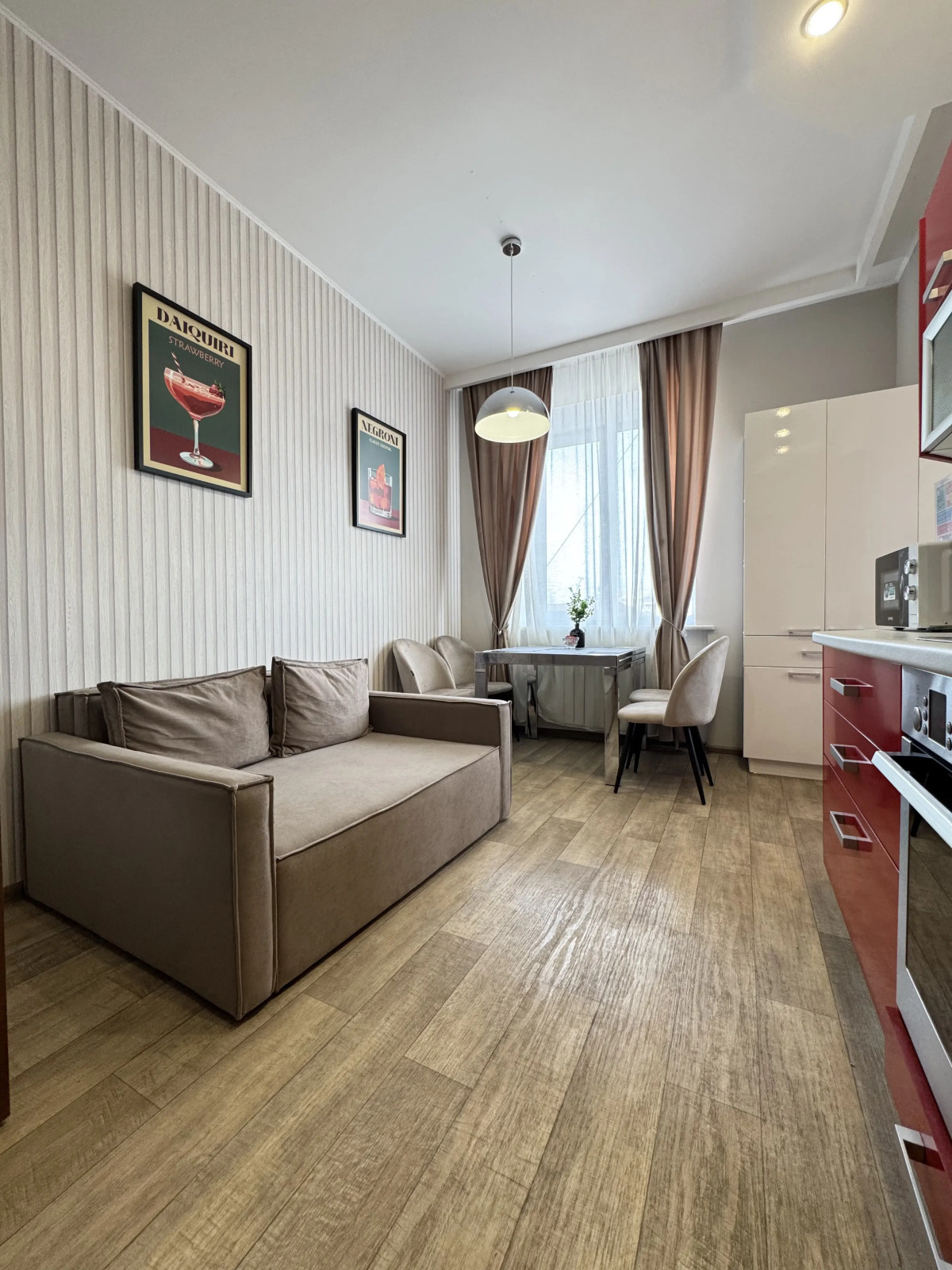 Апартаменты ВыДома в шаге от набережной с видом на Бульвар Дзержинско