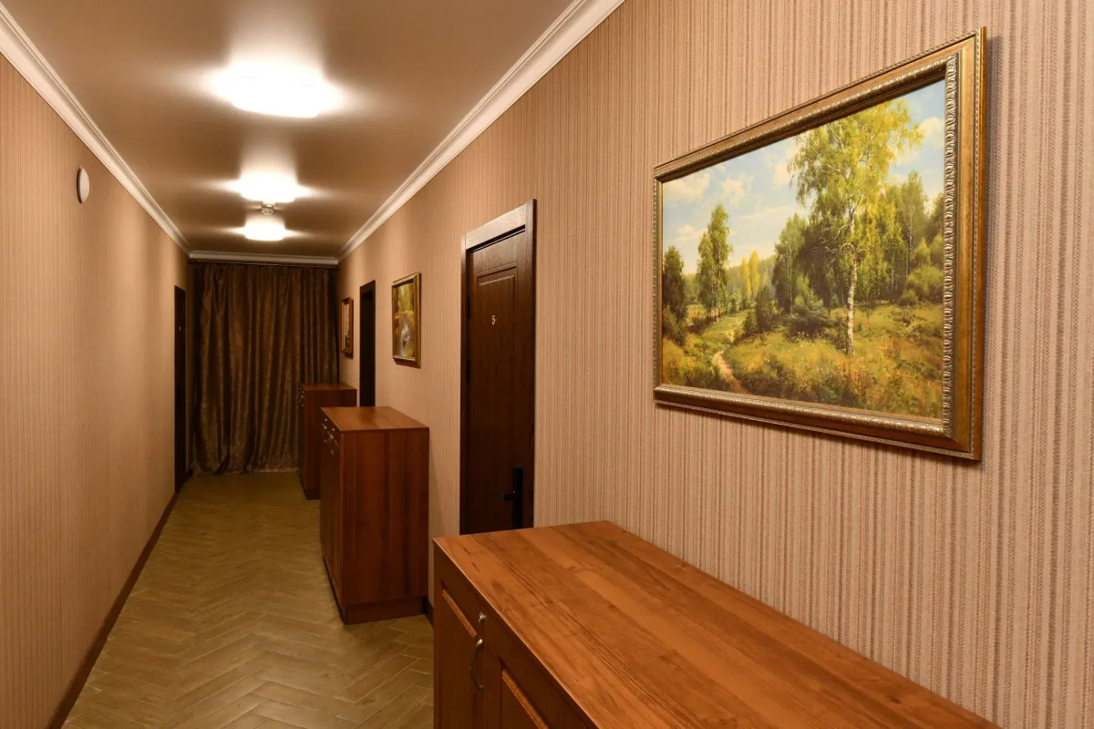 Отель Новоженовский