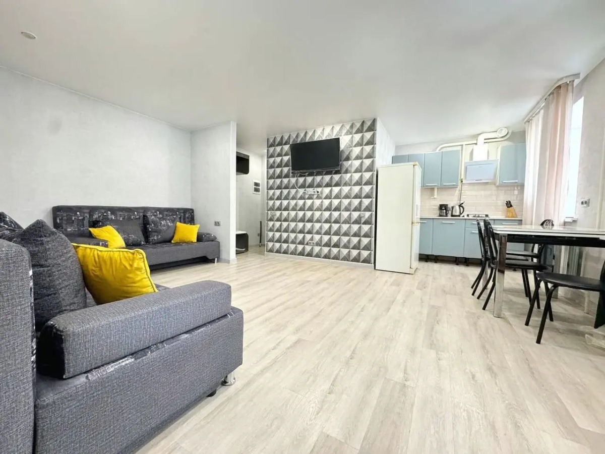 Квартира двухкомнатная в центре на Красноармейской