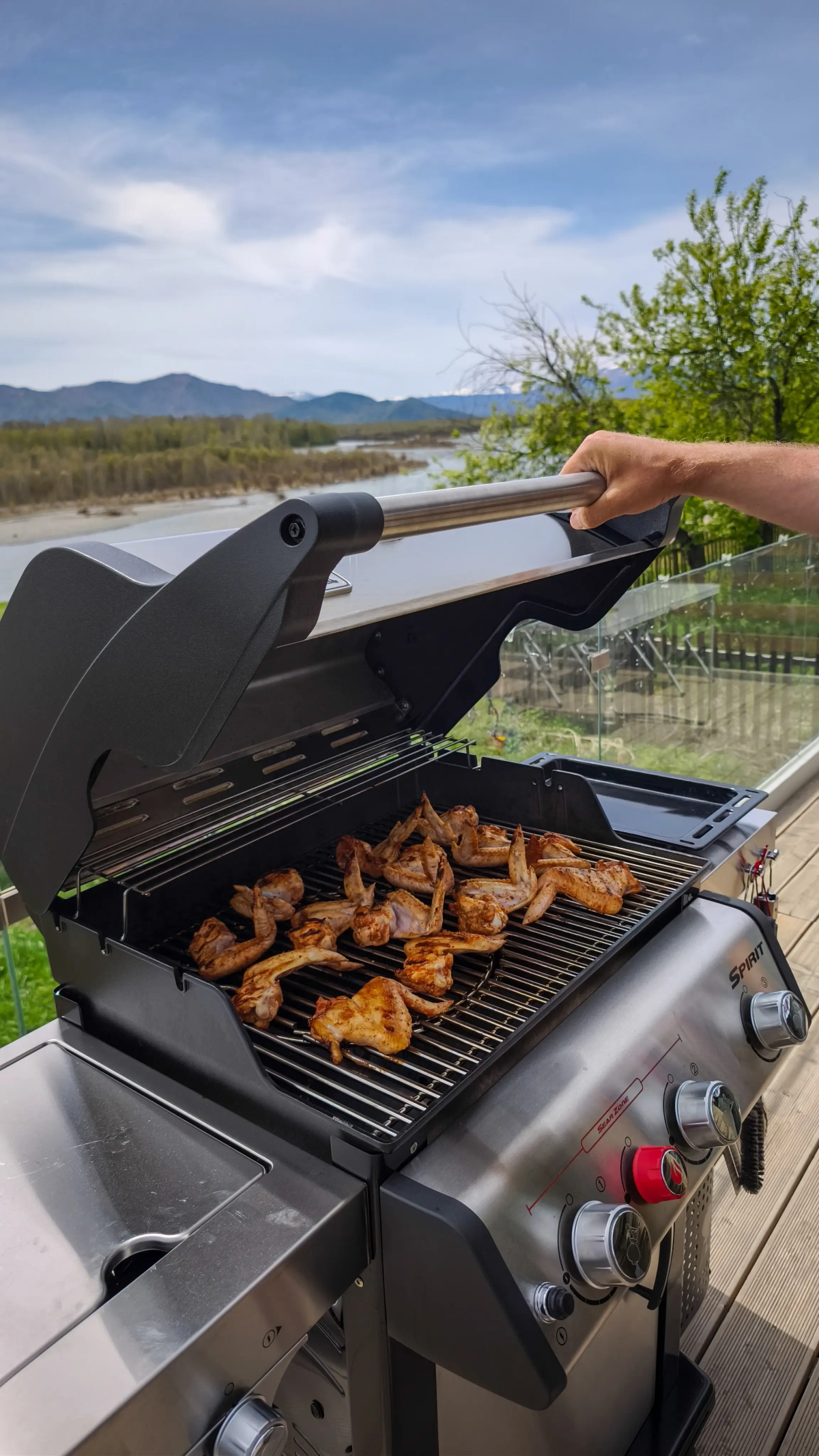 Частный дом Современный гостевой дом на слиянии рек Катунь и Кокса