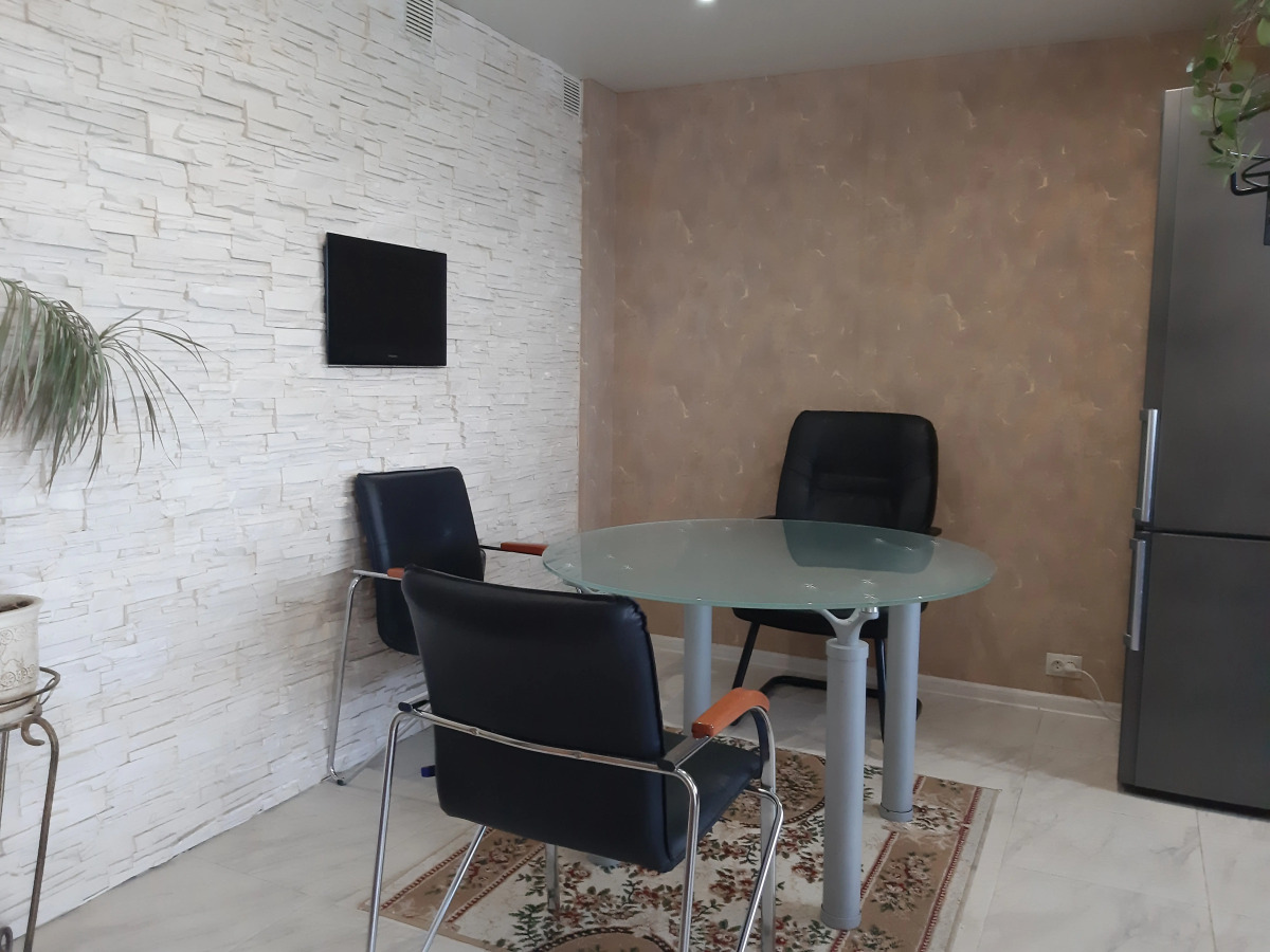 Апартаменты на Правой набережной Сугутки 1