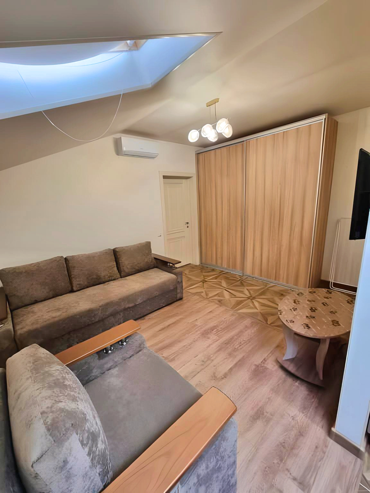 Апартаменты уютная студия на Пионерском проспекте 259И