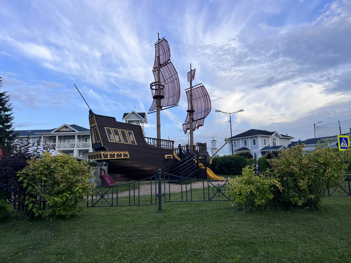 Частный Дом в Коттеджном Посёлке Бизнес-Класса Капитанский Мыс