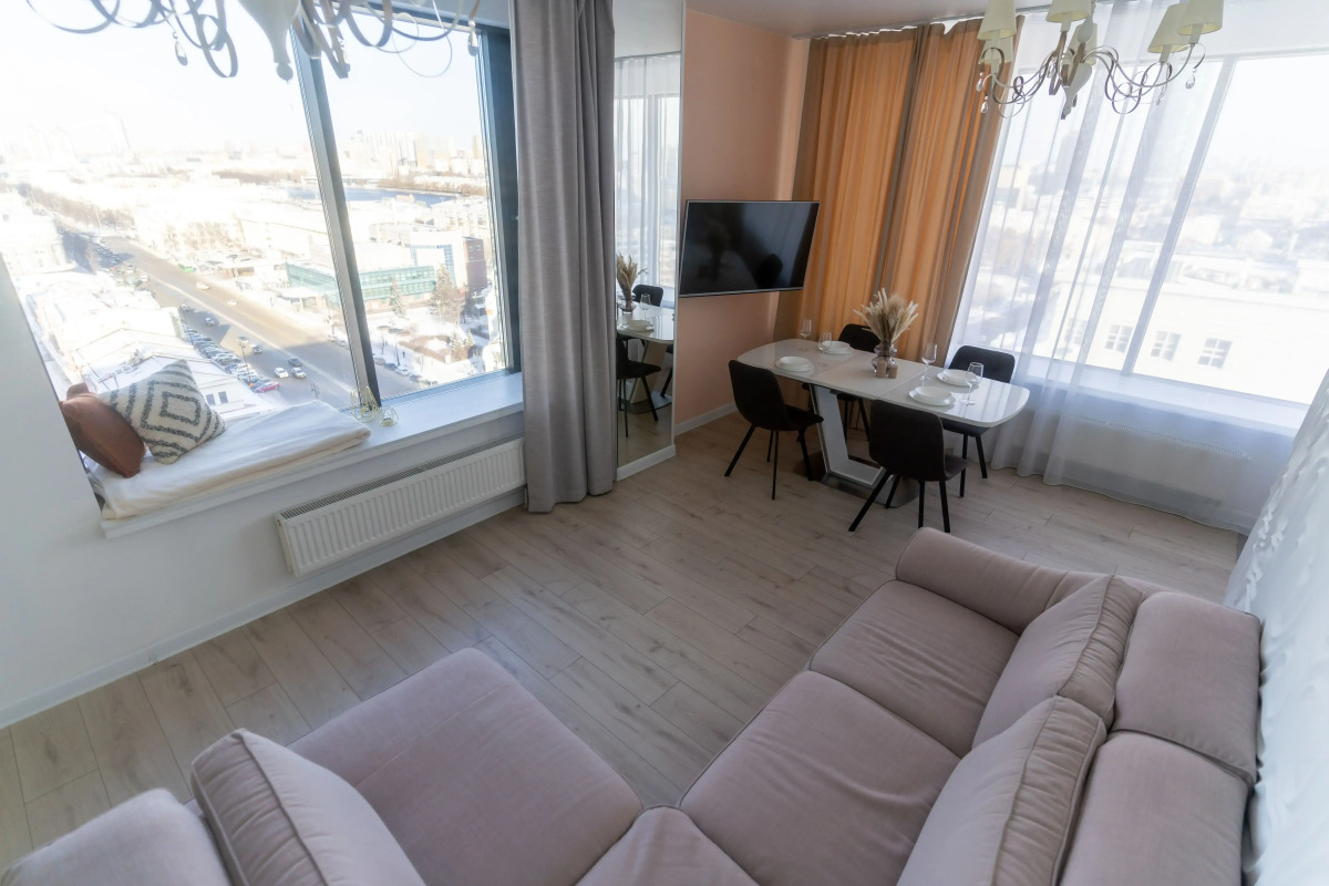 14 Апартаменты RADIUS Малышева 42А (11)