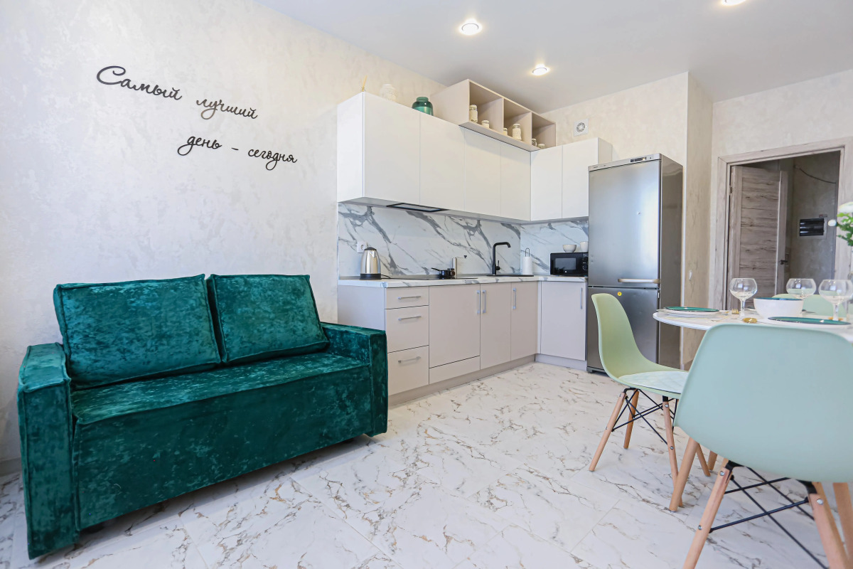 Апартаменты SunSet Академика Чазова