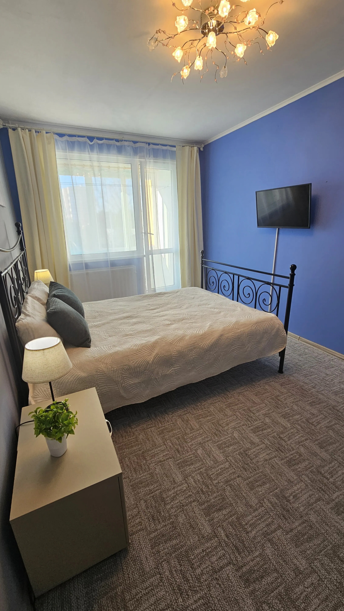 Квартира большая уютная двухкомнатная