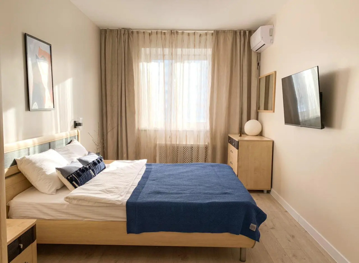 Квартира на Тополиной аллее с просторной кухней