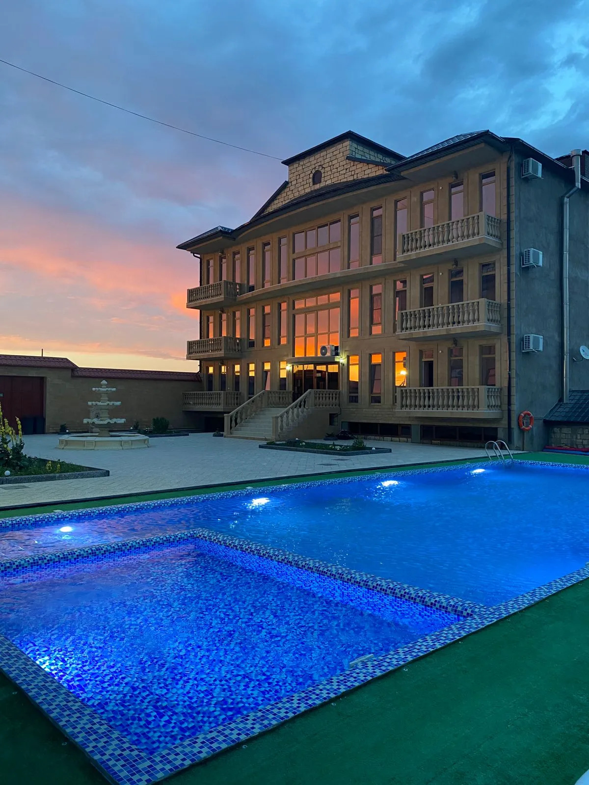 Отель Южный Берег