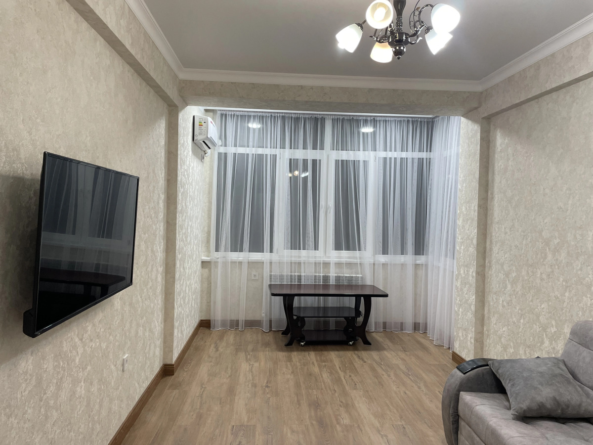 Квартира у набережной