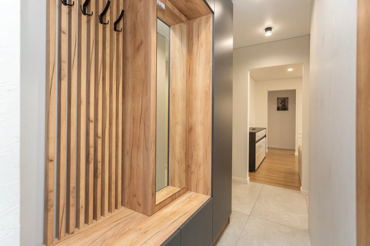 Квартира уютная трехкомнатная с двумя балконами рядом с островом Канта