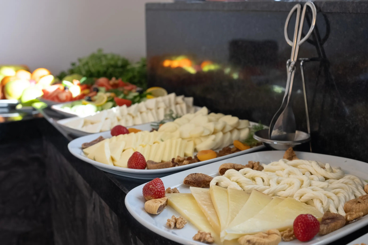 Отель Golden River By Continent Collection