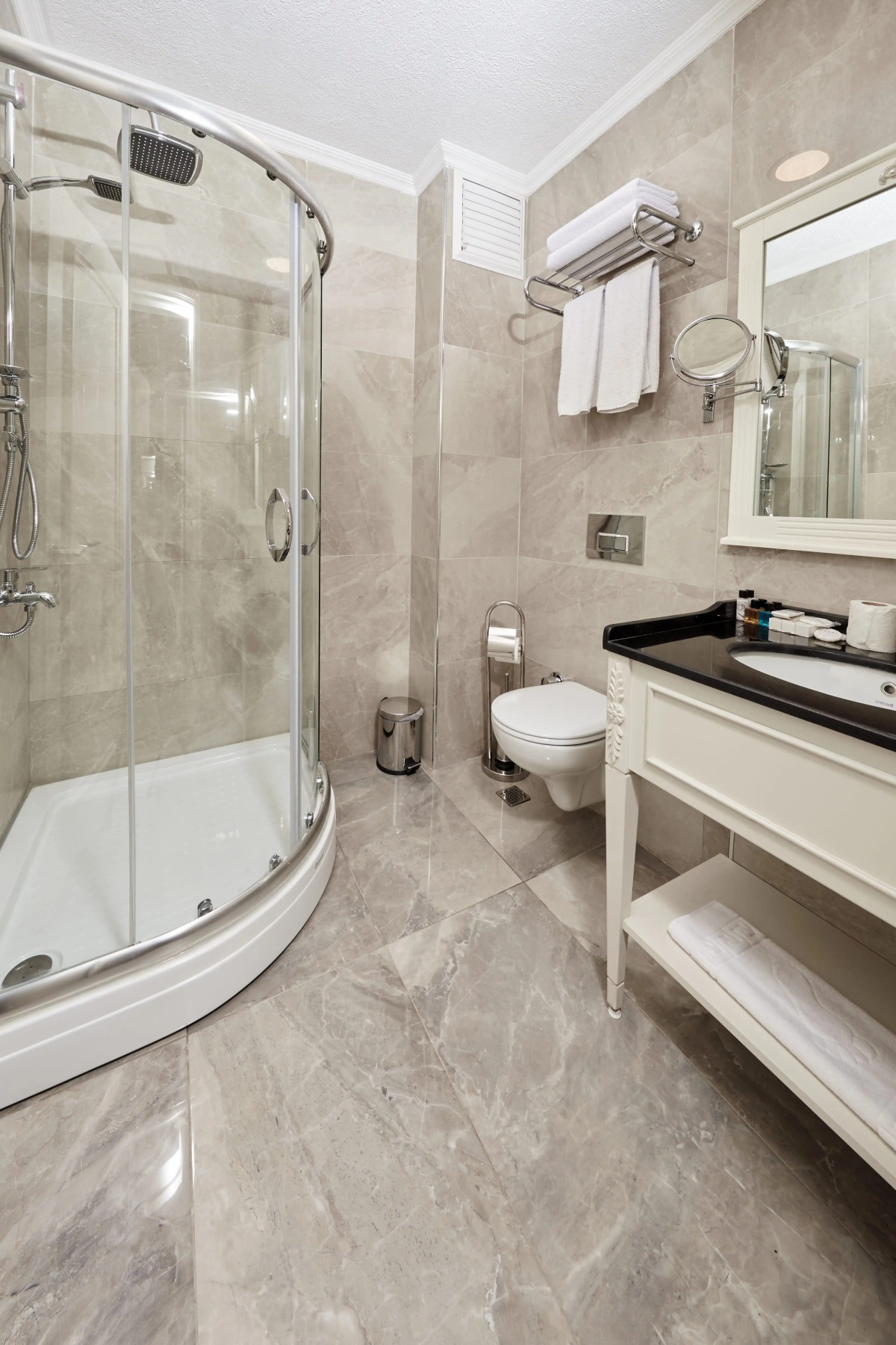 Albinas Hotel Old City