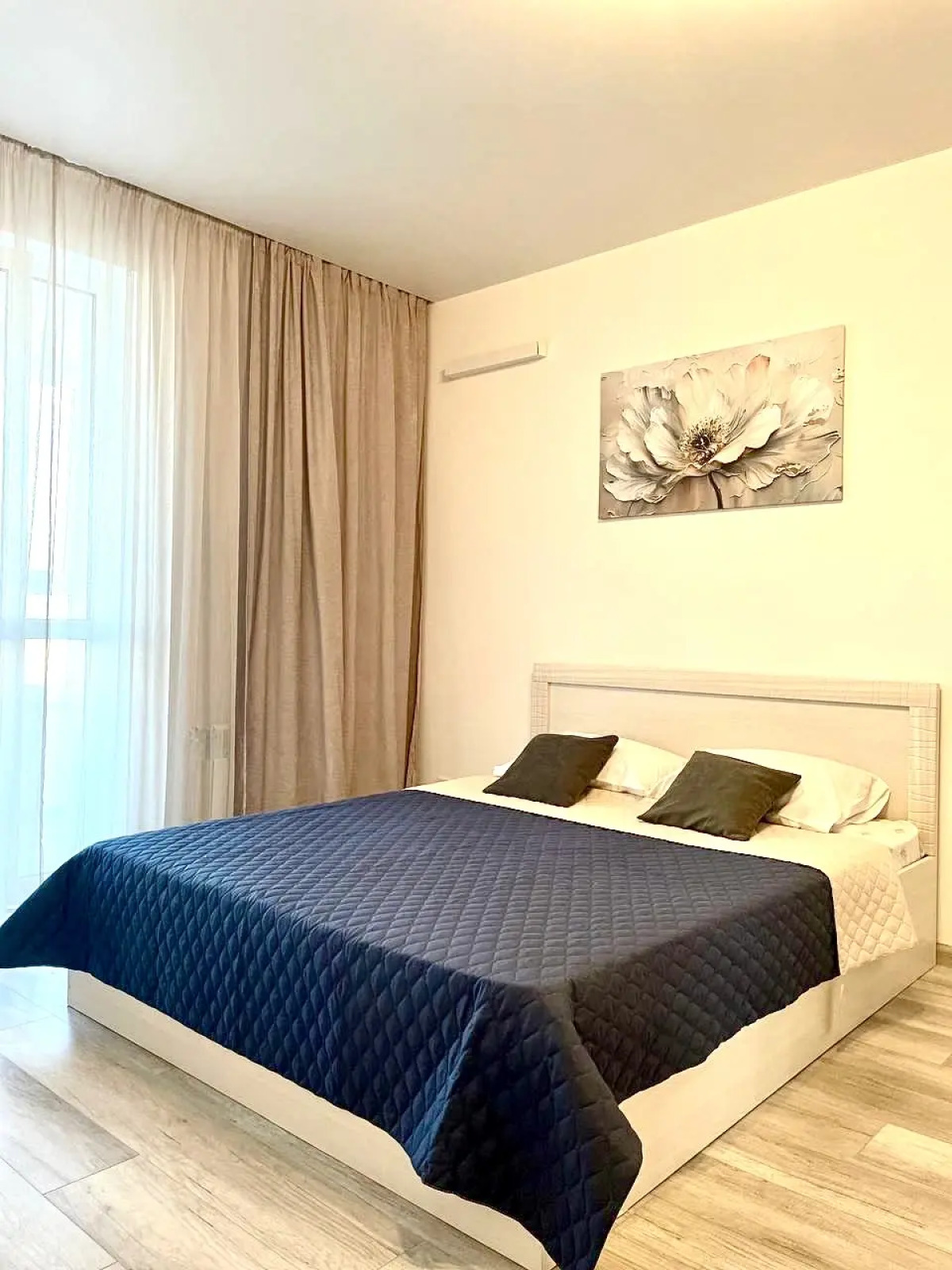 Квартира Premium 2-х комнатная с панорамным видом, кондиционером, парковкой