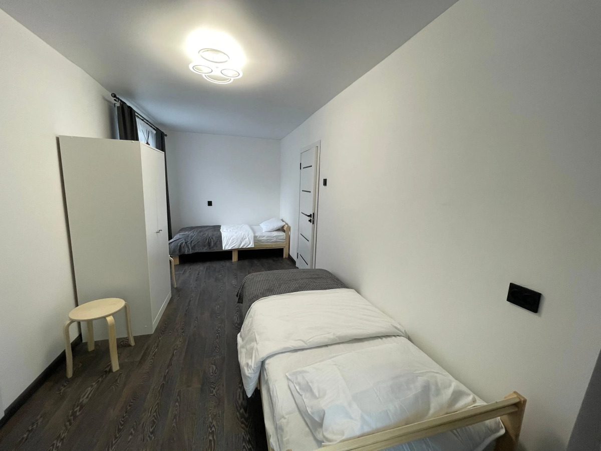 Квартира 4-х комнатная на 10-х у пляжа с озером