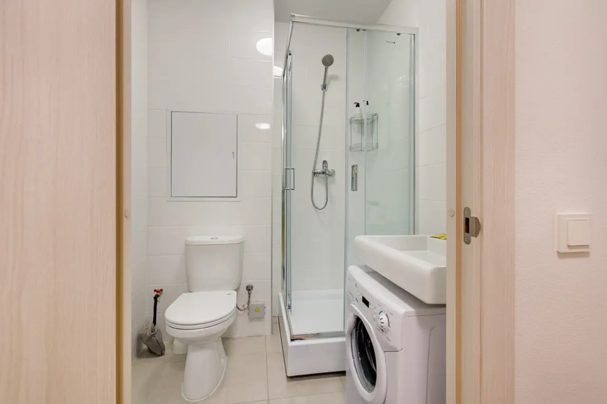 Квартира Студия с Панорамными Окнами Возле Метpo Лecнaя