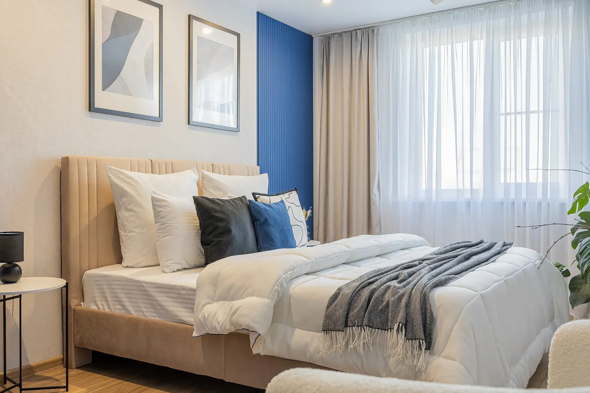 Апартаменты улучшенные, в центре города, с тремя спальнями