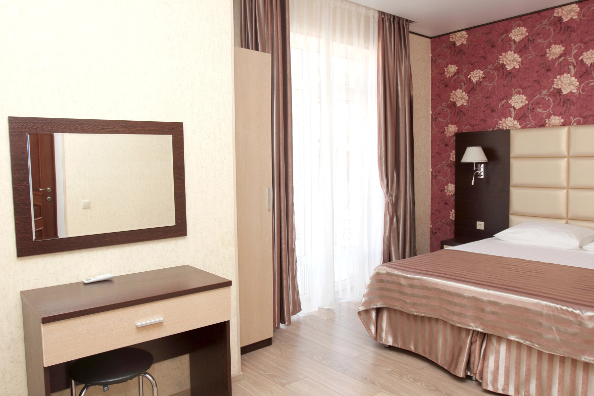 Отель Черноморский