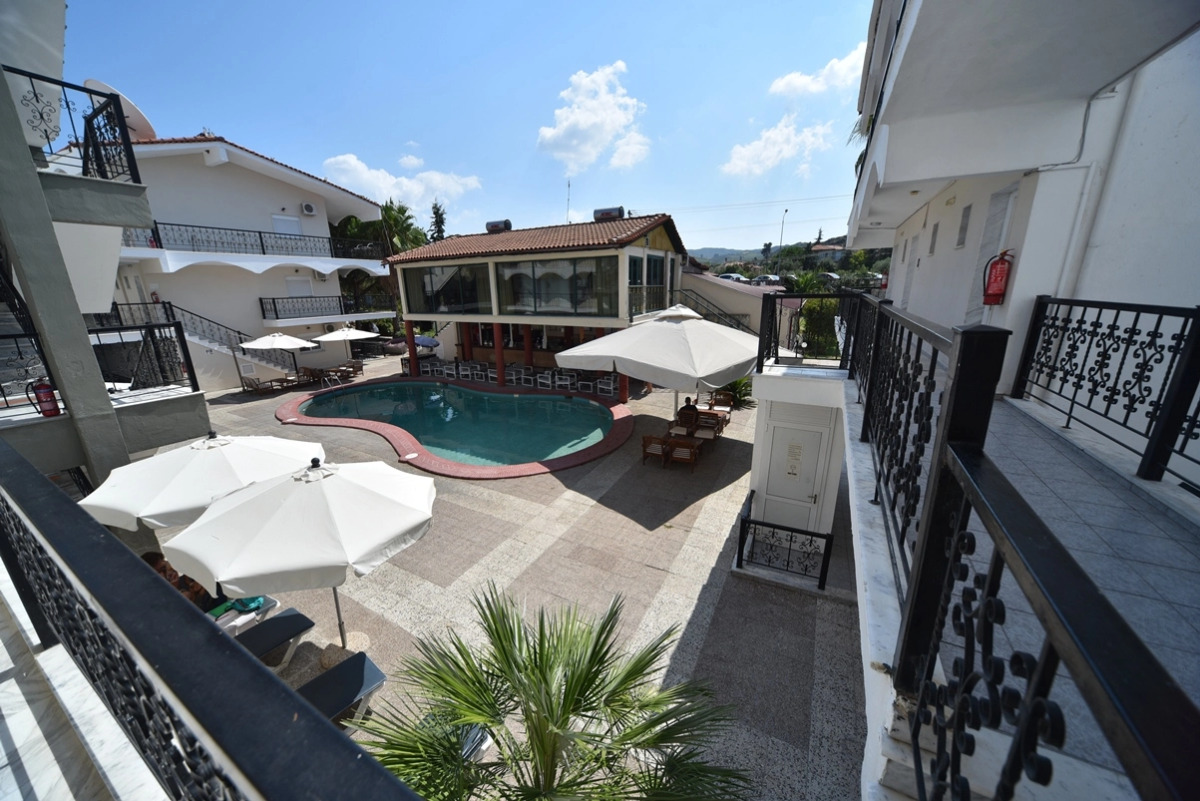 Отель Hanioti Grand Victoria