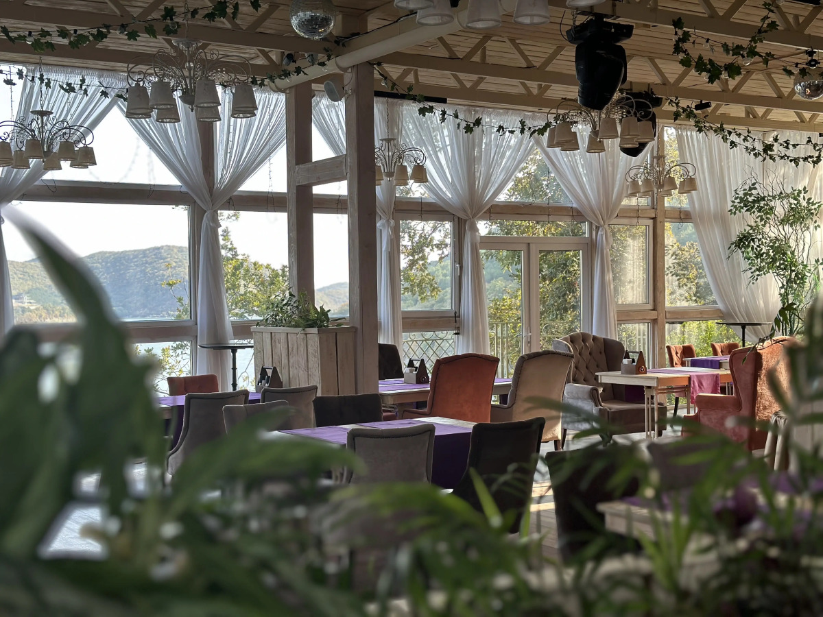 Отель Крылья