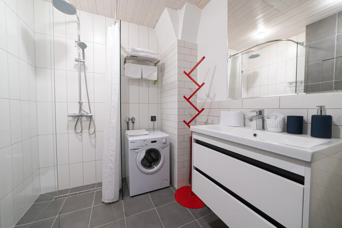 Отель Двенадцать