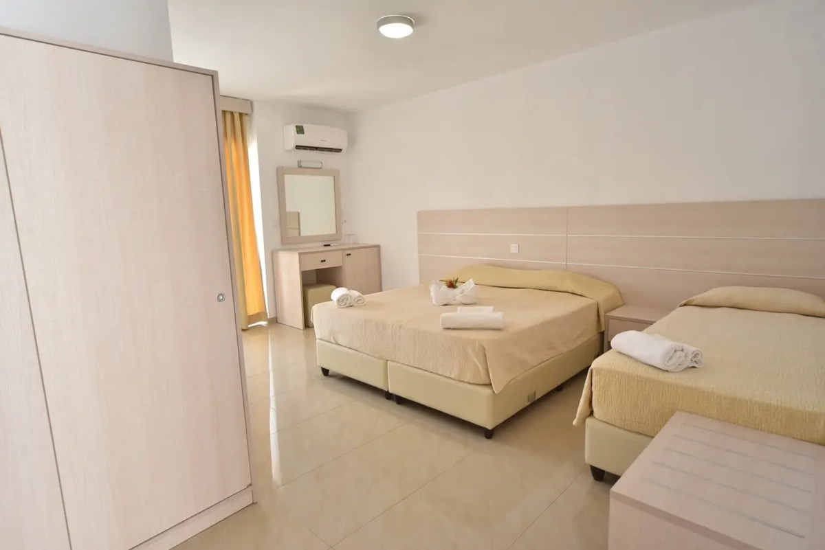 Отель Hanioti Grand Victoria