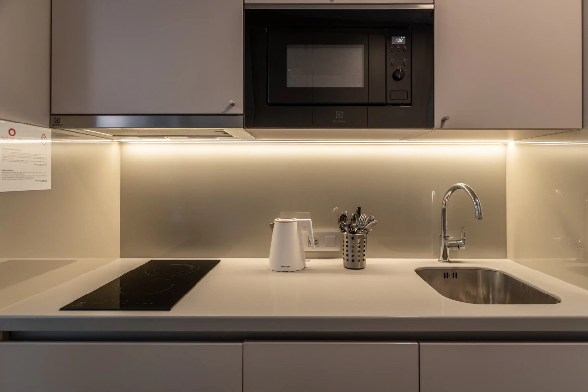 Апартаменты Дизайнерские с бассейном и морем вместимостью от 1 до 3 гостей от собственника