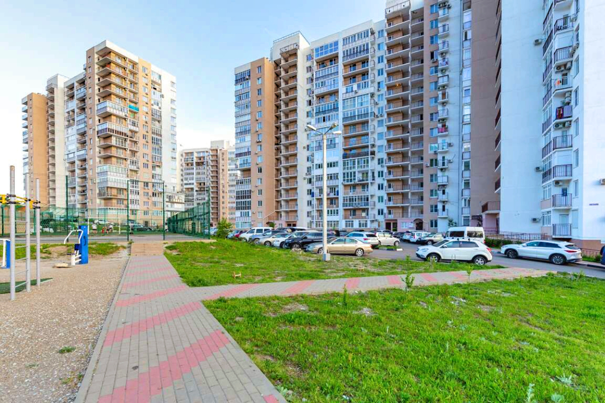 Улучшенные трехкомнатные апартаменты с террасой