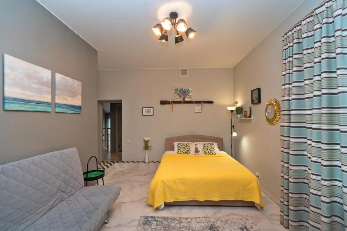 Гостевой дом Four Lions House (Фор Лайонс Хаус)