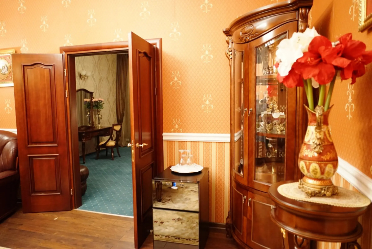 Отель Александр