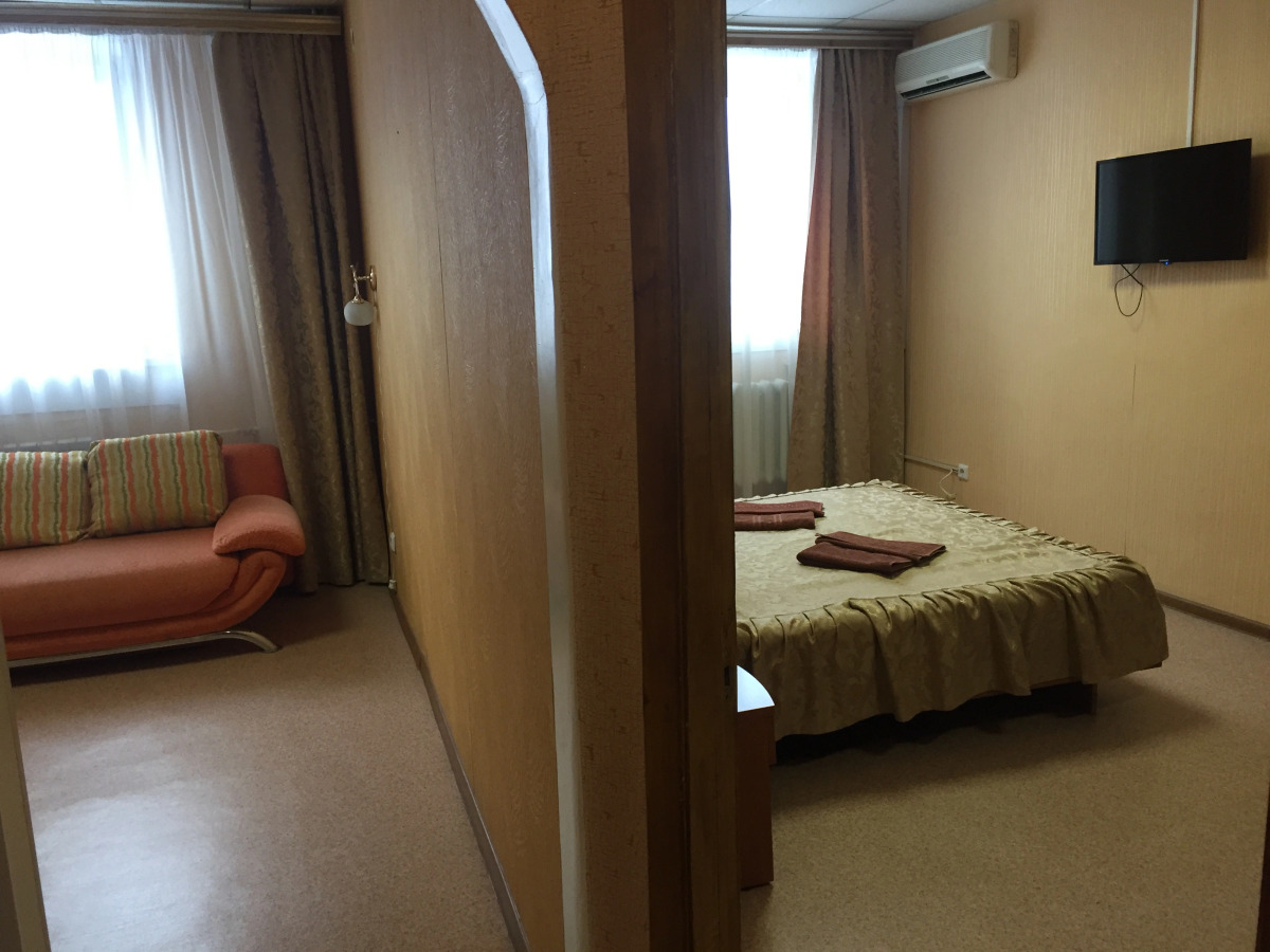 Отель Русская тройка