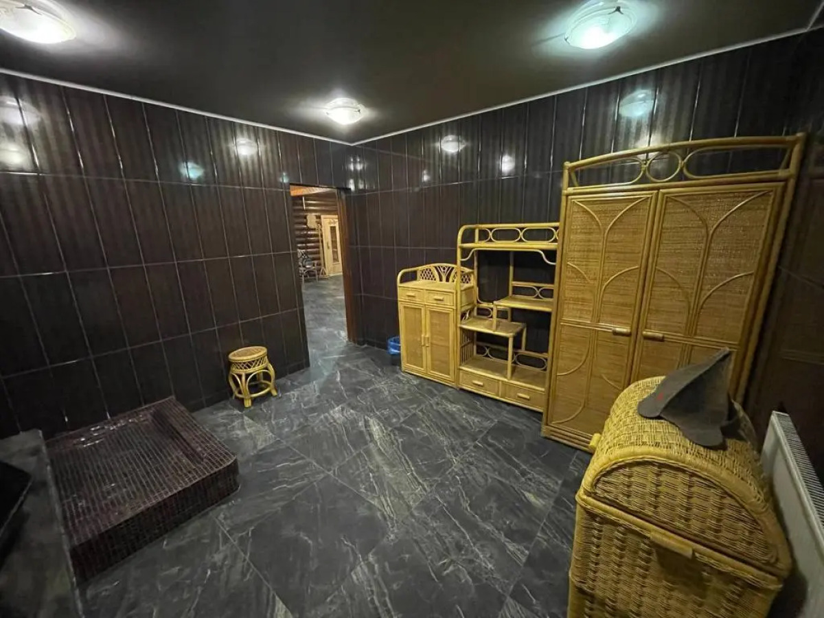 Дом для отдыха с баней и бассейном WoodRay