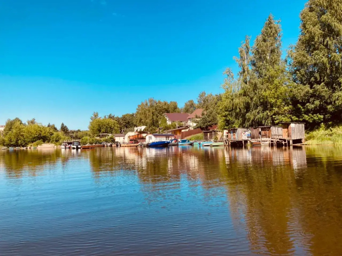 Отель Гостиничный рыболовно-охотничий комплекс Александровский Причал