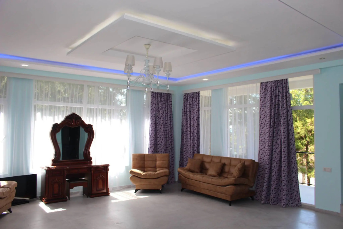 Отель Nine Brothers