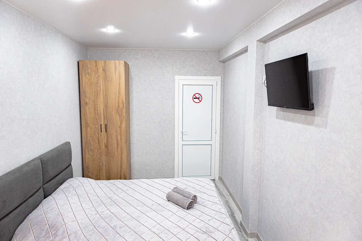 River House Apartments