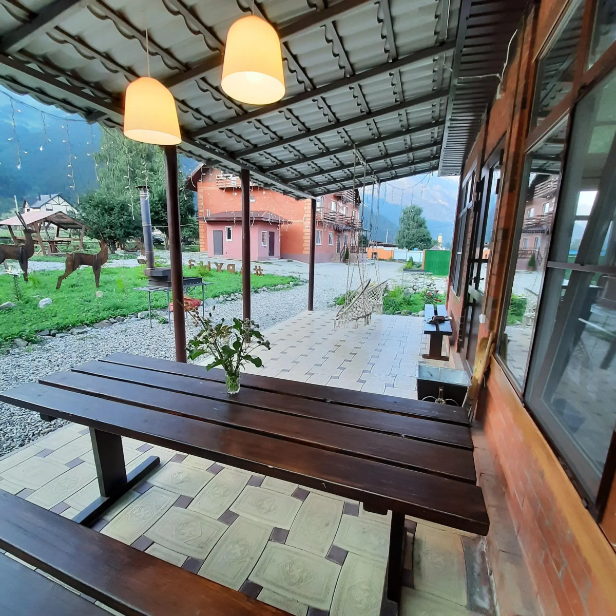 Гостевой дом Вила Лиза с трансфером к подъемникам