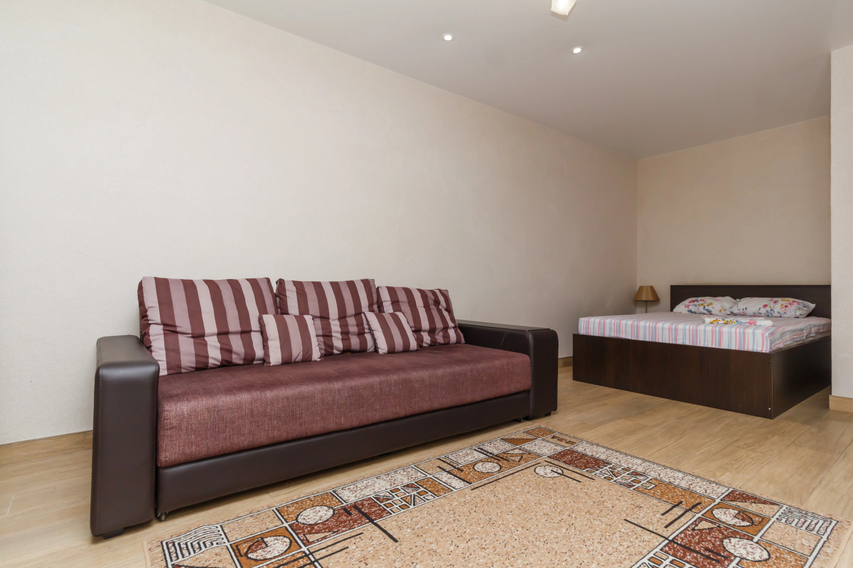 Апартаменты Ленина 64