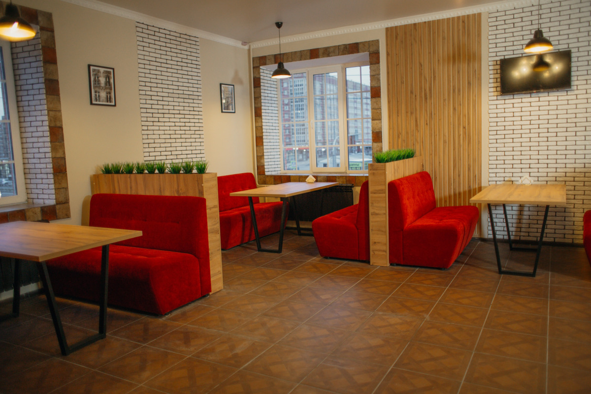 Отель Корона