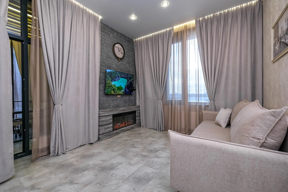 Квартира Премиум-класса Лучшая Локация Огромная Лоджия Панорама на Обь Парковка у Лифта