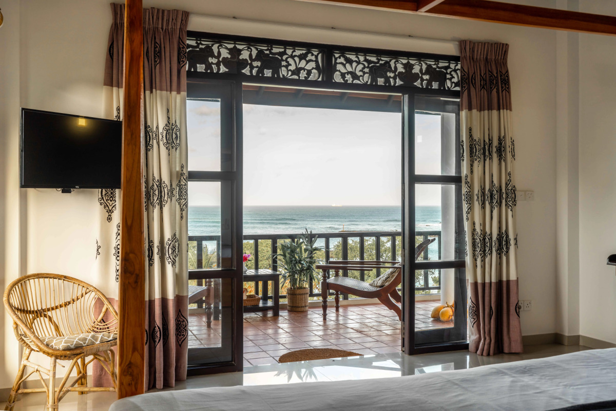 Курортный отель Ananthaya Beach