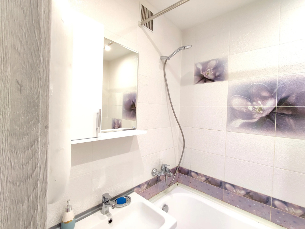 Квартира 2-комнатная в Омске на Крупской 12